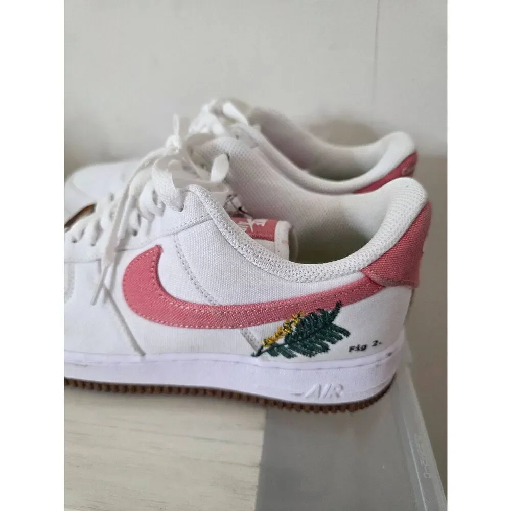 Womens Nike Air Force 1 '07 SE 